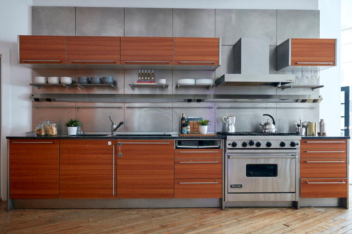 Various metals are used throughout this modern kitchen. (Scott Gabriel Morris/TNS)