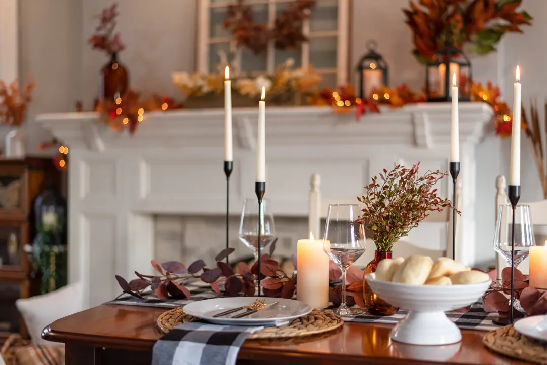 More Than Half of Americans Weigh Hosting Thanksgiving in Home Search, Survey Finds