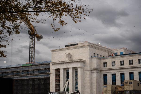 Trump Says Warsh and Hassett Are His Top Picks to Lead the Fed