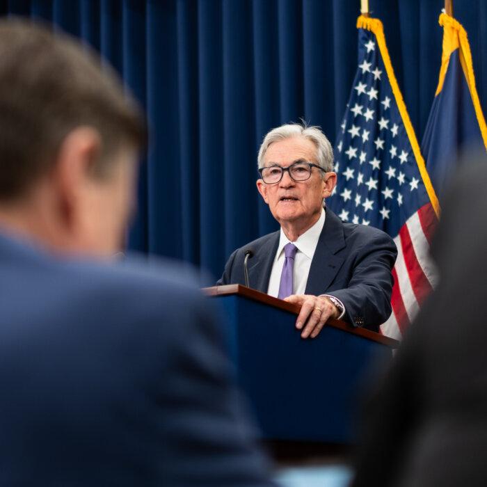 Cut or Pause—Federal Reserve Walking Divergent Path on Interest Rates