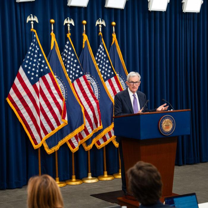 Federal Reserve Minutes Reflect Ongoing Divergence Over Interest Rates