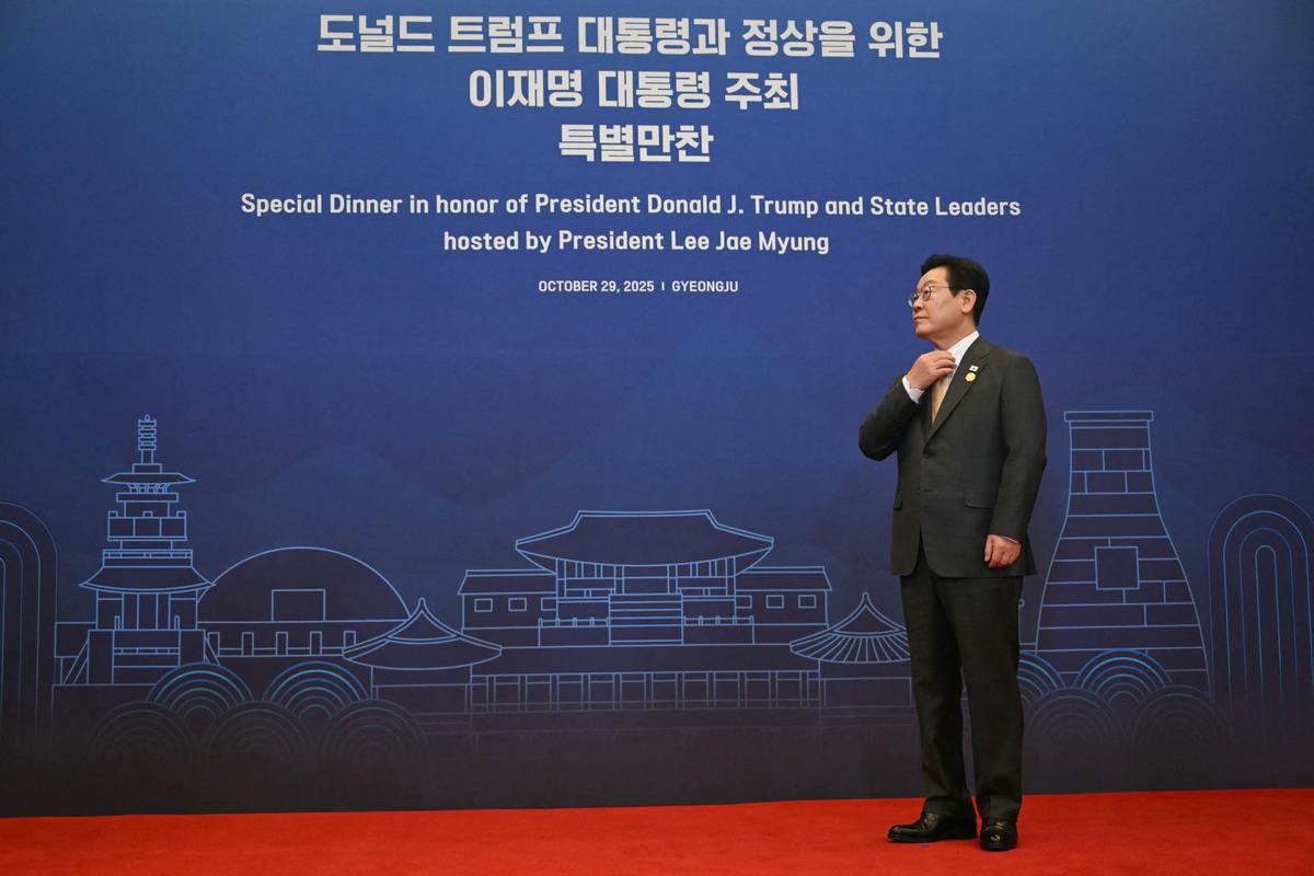 Seoul Risks Crippling Key Industries, Economic Retaliation With Deeper China Ties: Analysts thumbnail