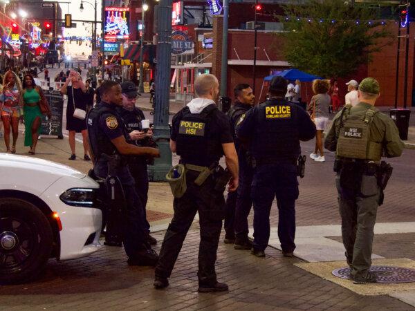 Memphis Police and Homeland Security agents patrol Beale Street in Memphis, Tenn., on Oct. 5, 2025. (Travis Gillmore/The Epoch Times)