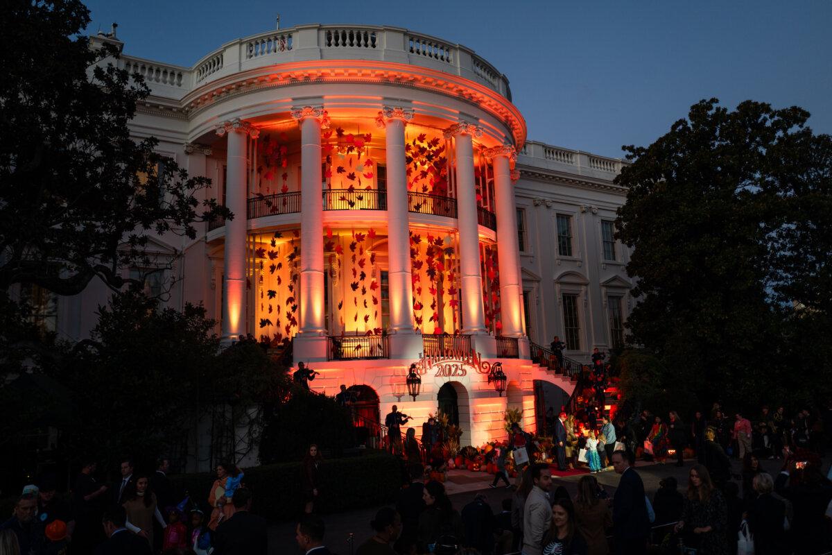 President Donald Trump and First Lady Melania Trump celebrate Halloween at the White House on Oct. 30, 2025. (Madalina Kilroy/The Epoch Times)