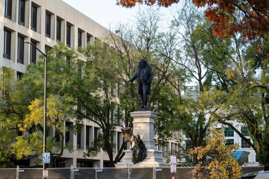 Trump Admin Restores Statue of Confederate General in Washington