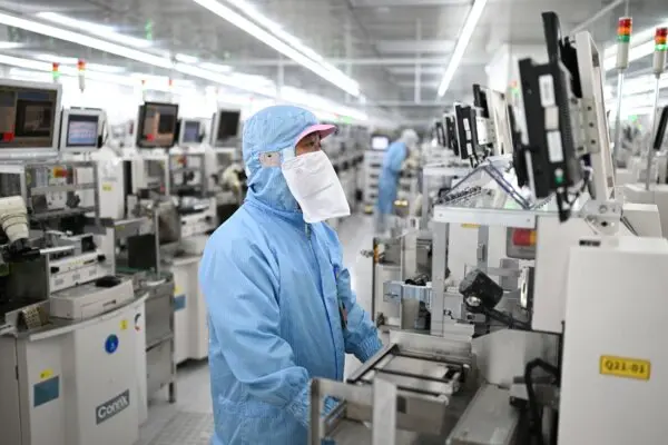 US to Impose China Chip Tariffs in 2027