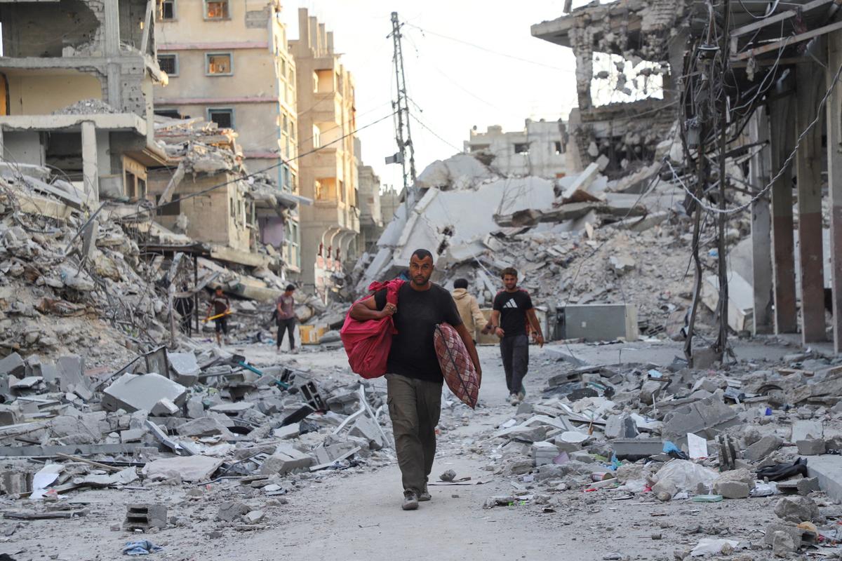 Gaza Cease-Fire Holds Ahead of Hostage Release, Trump Visit