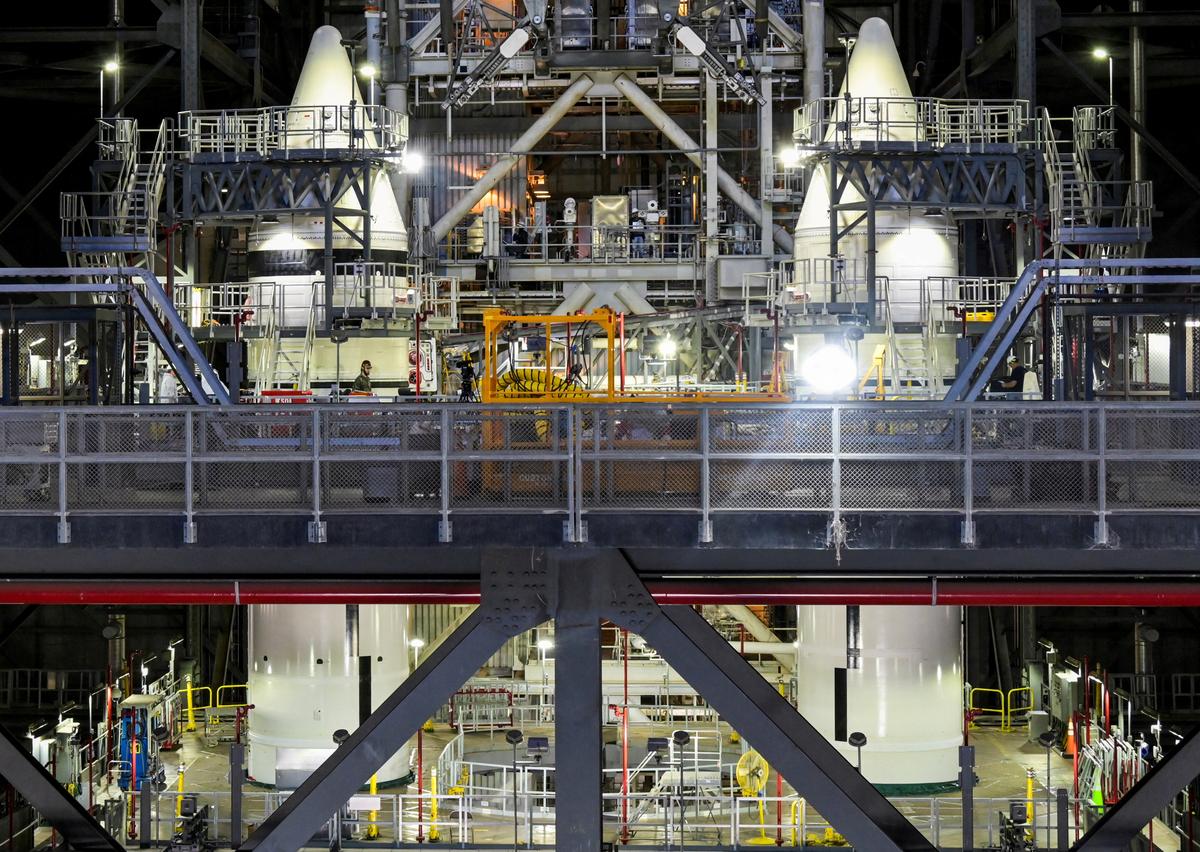 NASA Opens Moon Lander Contract to Competitors Over Starship Delays
