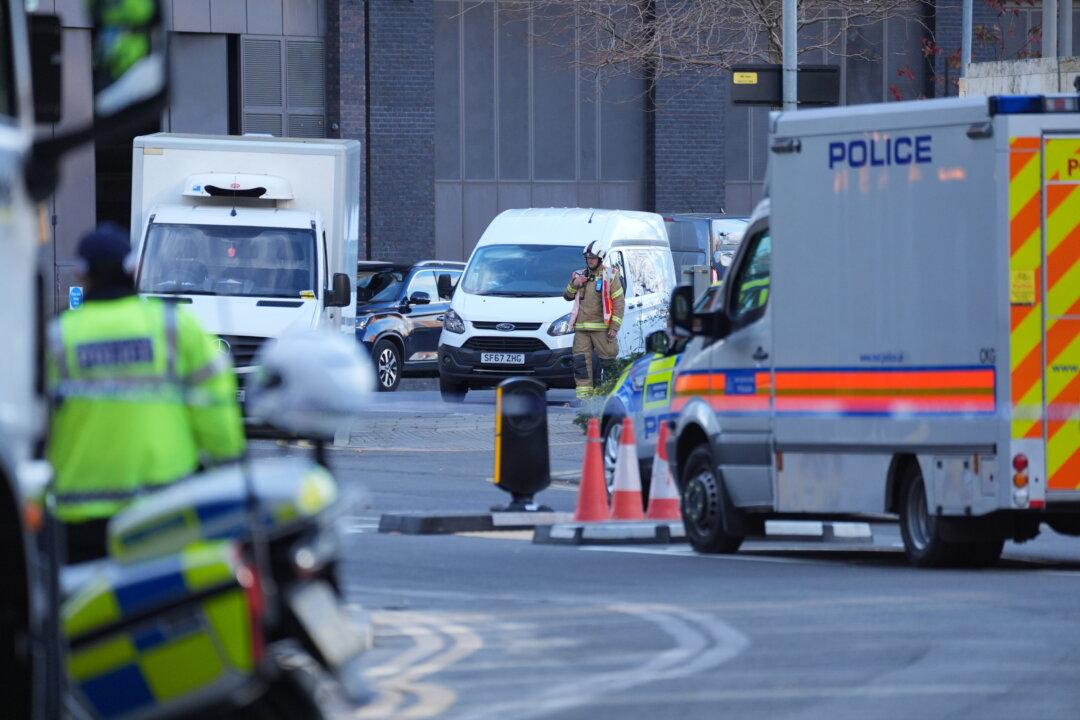 Bag of Wires Sparked Bomb Alert at US Embassy in London, Court Told