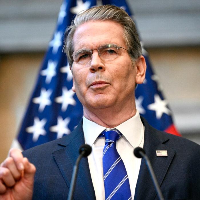 Secretary Bessent Holds Press Conference on Minnesota Fraud