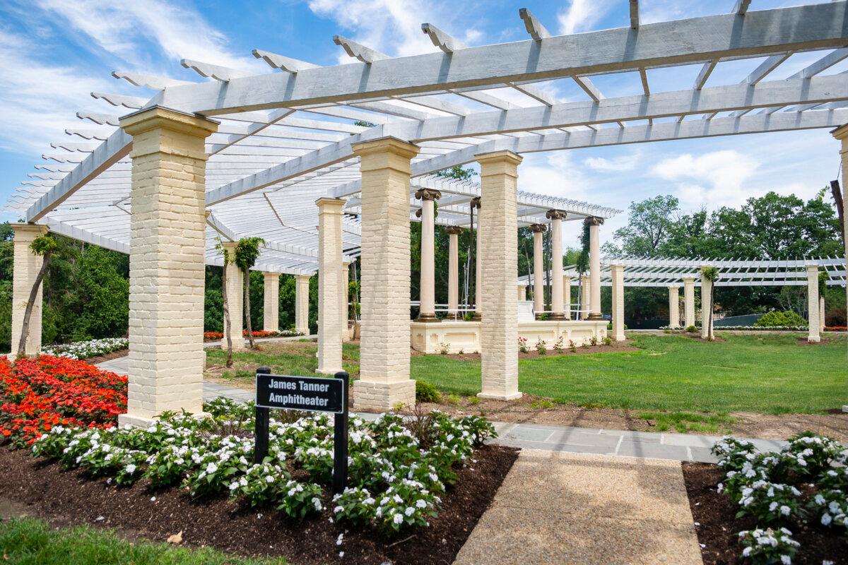 The original Memorial Amphitheater consists of an ellipse brick pergola with 12 Ionic columns forming a rostrum on the edge of a sunken grass bowl. It was renamed the James R. Tanner Amphitheater on May 30, 2014, as part of Arlington National Cemetery's 150th anniversary celebrations. (Public Domain
