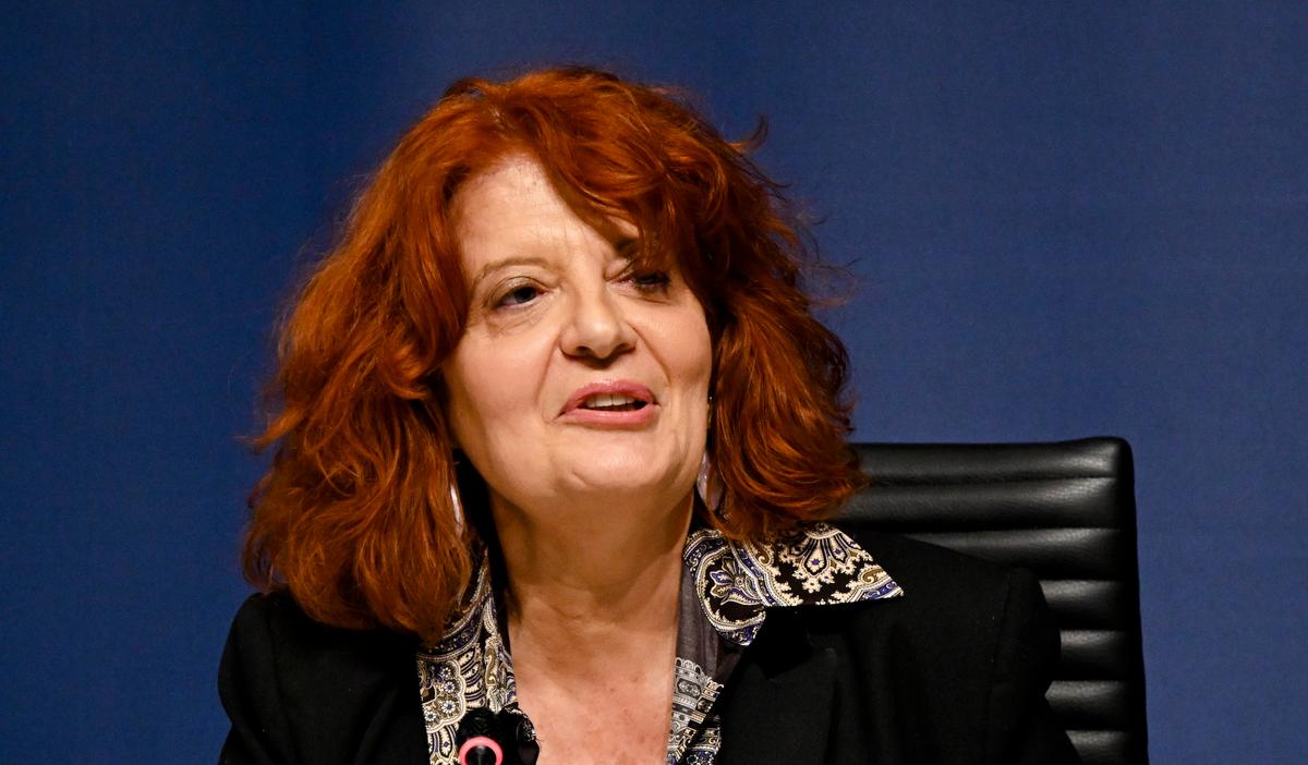 Louvre Heist Gang Were Petty Criminals, Paris Prosecutor Says thumbnail