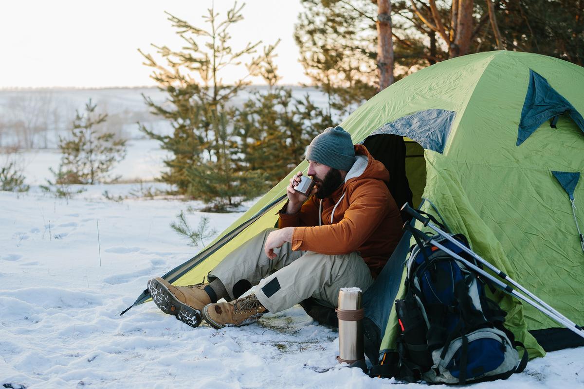 Cold camping requires a sleeping bag rated well below projected temperatures and an insulated mat beneath it. (Dmytro Sheremeta/Shutterstock)
