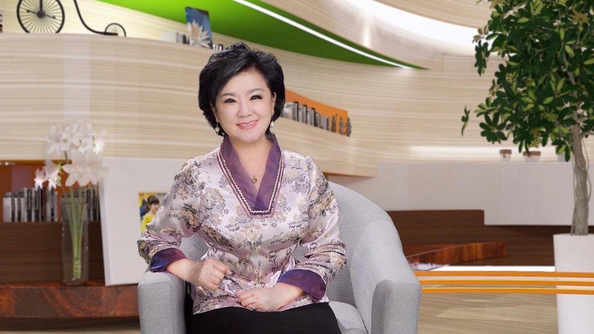 Yu Xin, the host of the show "The Stories of Life." (NTD)