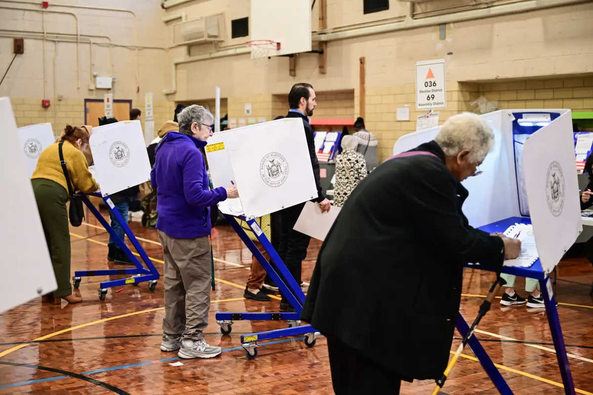 Voters Head to Polls in First General Election of Trump’s Second Term thumbnail