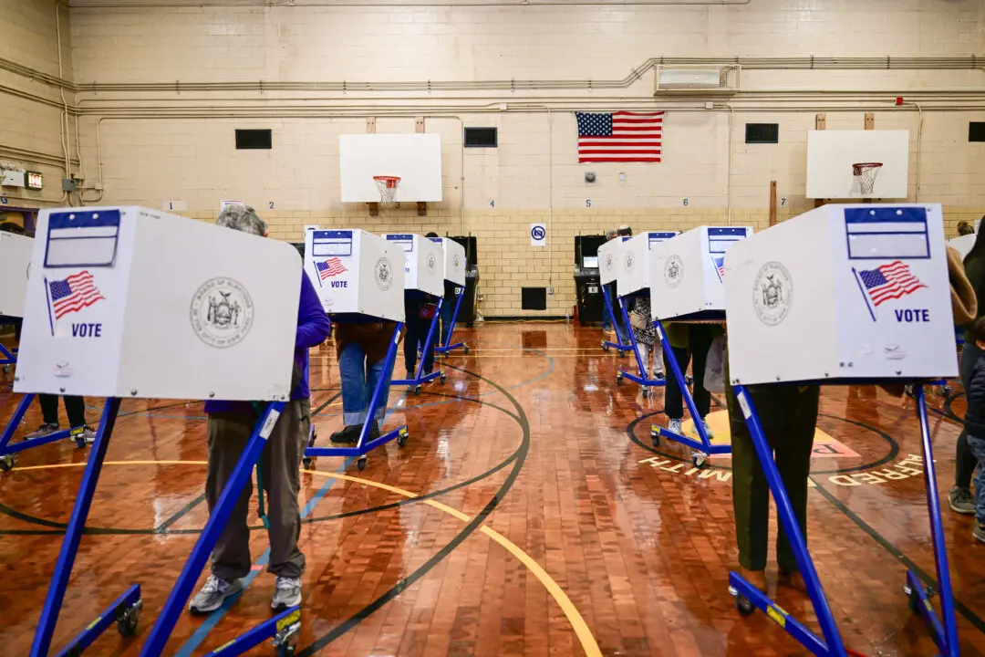 Day in Photos: New York Mayoral Election, Israeli Body Returned, and Philippines Typhoon