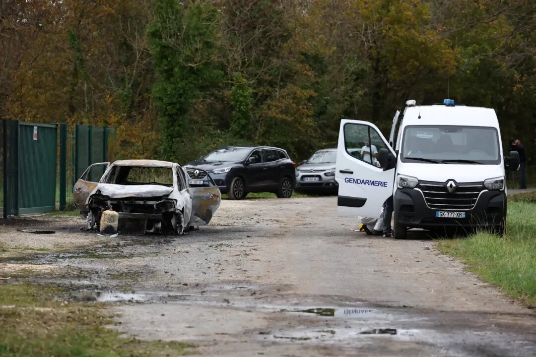 Driver Hits Pedestrians, Cyclists on French Island