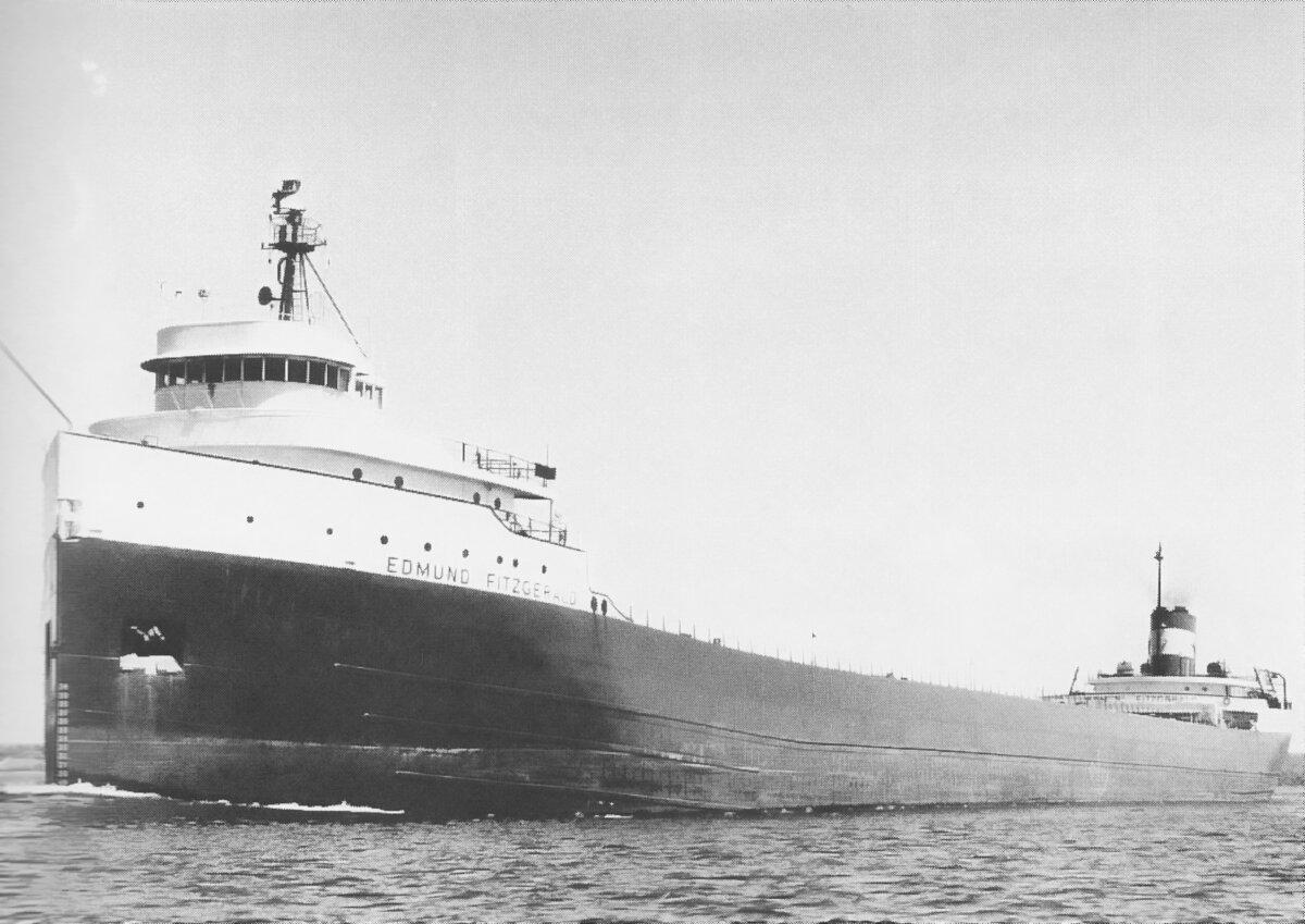 SS Edmund Fitzgerald under way. (Public Domain)