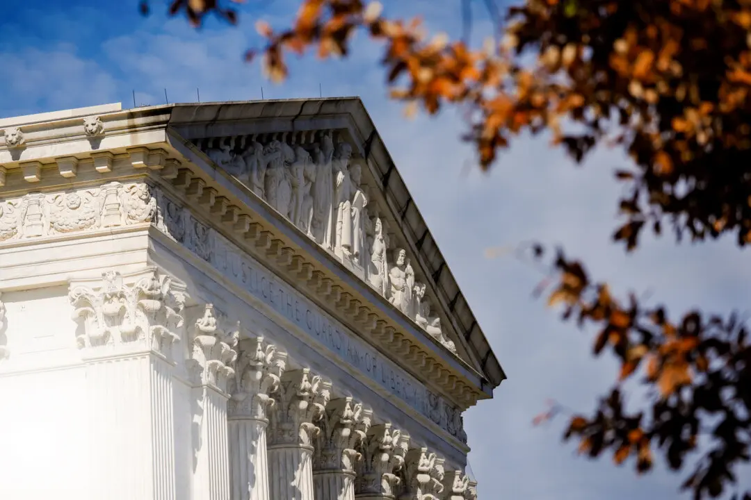 SCOTUS Grapples With Trump’s Tariffs