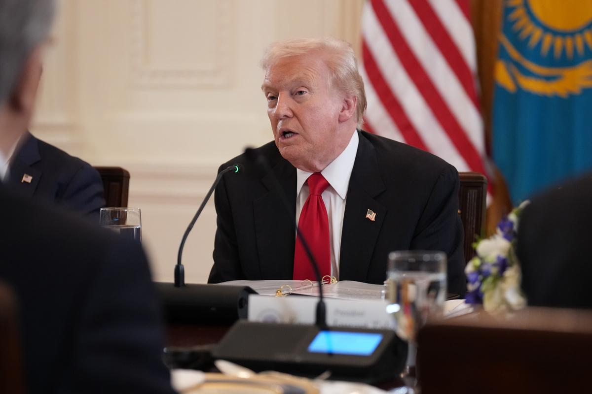 Trump Announces Trade Deal With Uzbekistan thumbnail