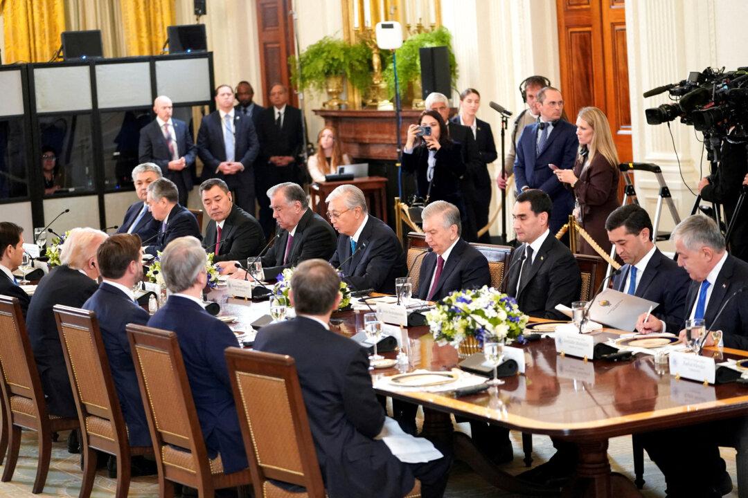 Trump Announces Trade Deal With Uzbekistan