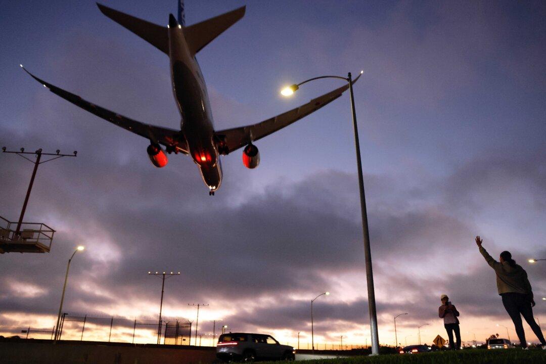 America in Photos: FAA Reduces Flights, General Elections, and Beaver Moon