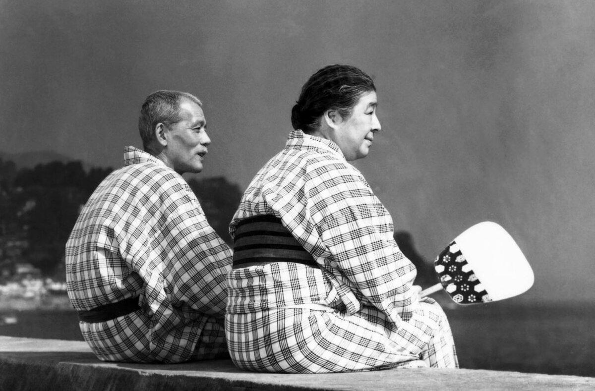 Shukichi Hirayama (Chishu Ryu) and his wife, Tomi (Chieko Higashiyama), in “Tokyo Story” (Shochiku)