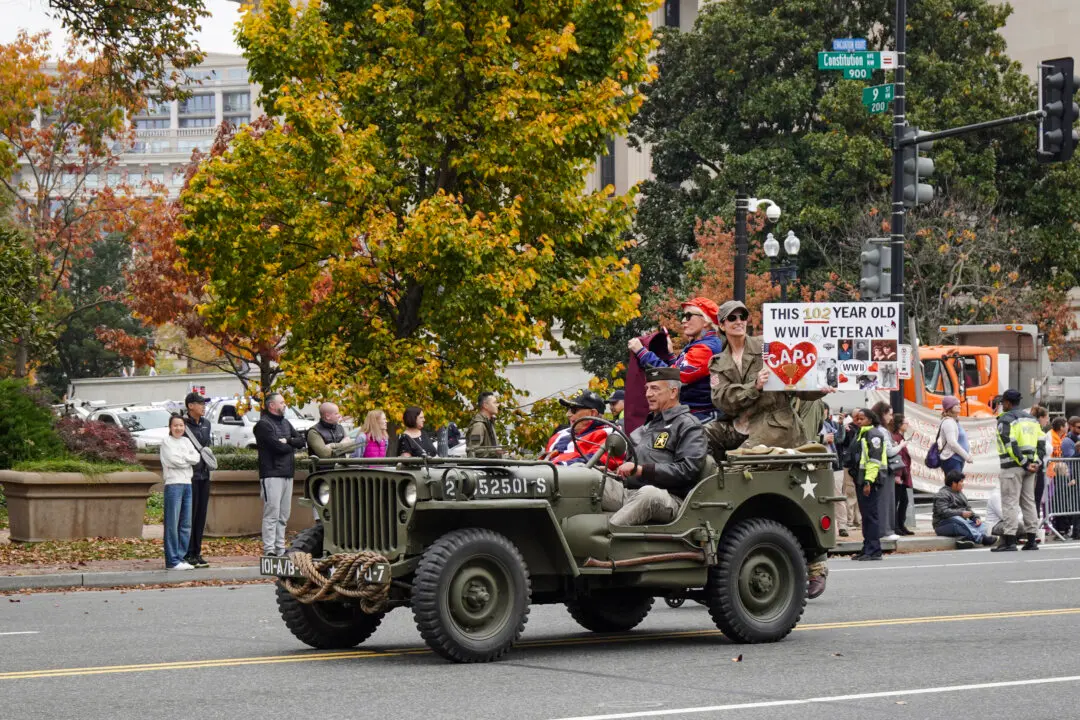 Washington Honors Veterans With Patriotic Parade