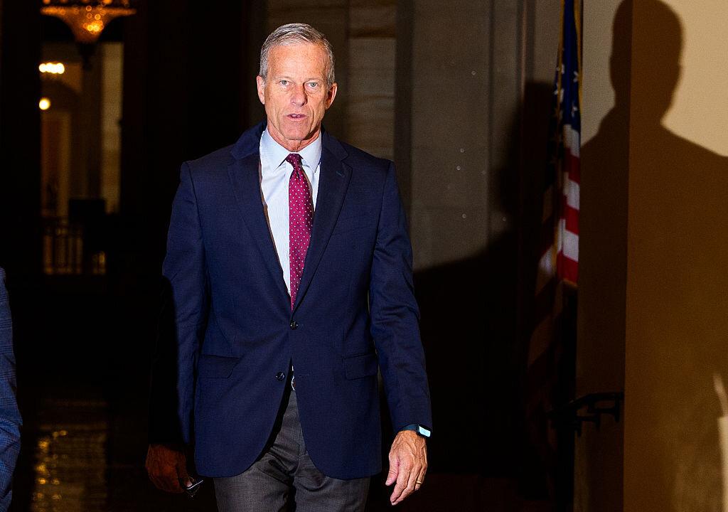 Senate Advances Plan to End Historic Shutdown; Trump Pardons Giuliani, Other Prominent Figures | NTD Good Morning (Nov. 10)