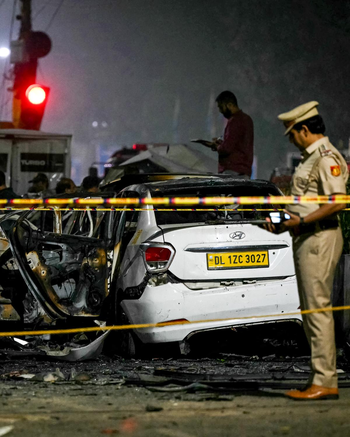 Day in Photos: Explosion in India, FIFA World Cup 2026 in Mexico, and American Veterans of World War II