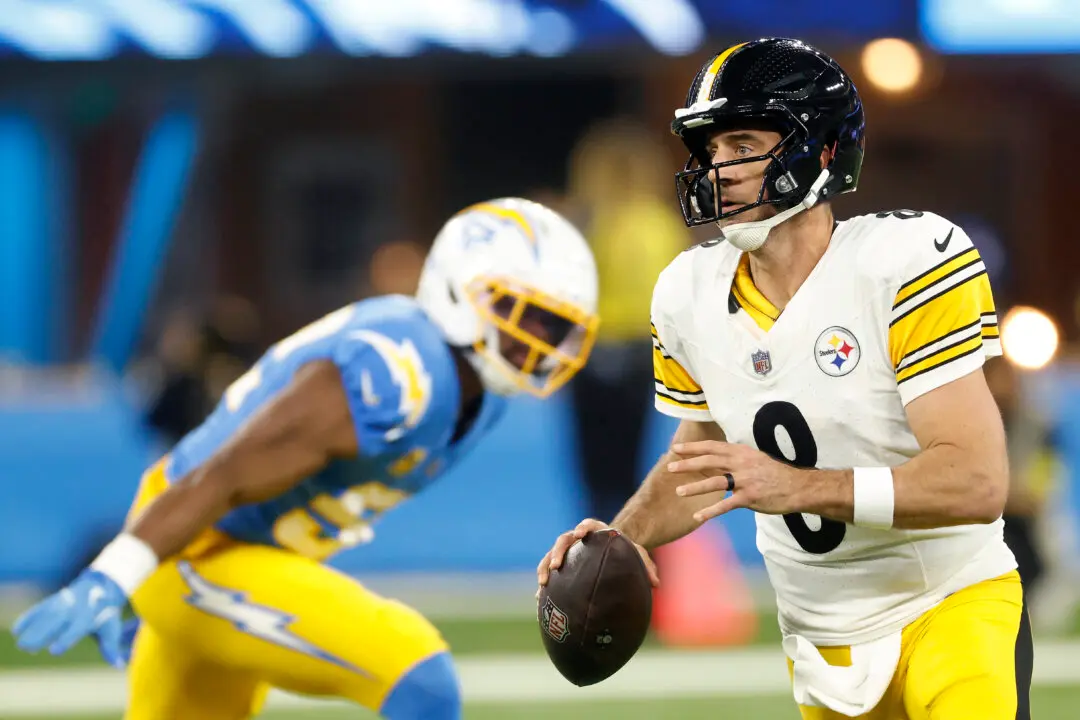 Rodgers Takes Blame for Steelers’ Anemic Offense in Loss to Chargers