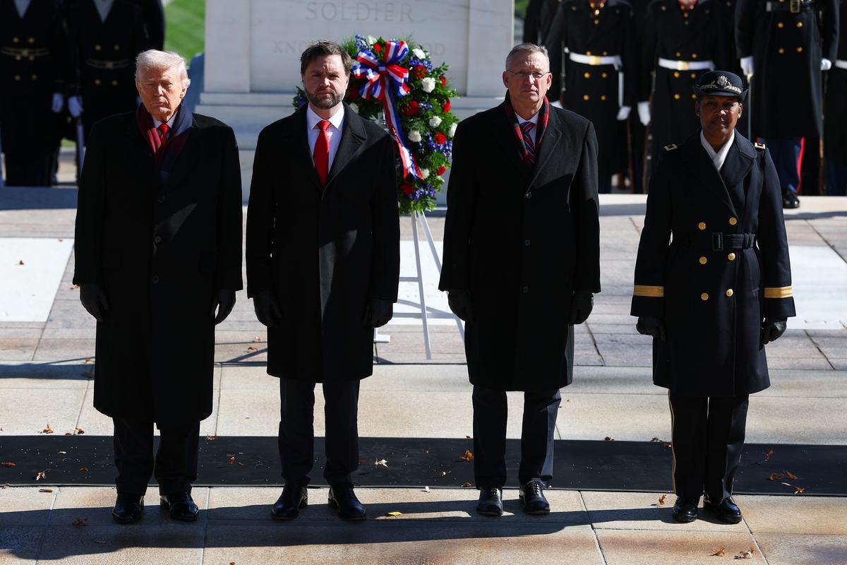 Trump Pays Tribute to Veterans at Arlington National Cemetery thumbnail