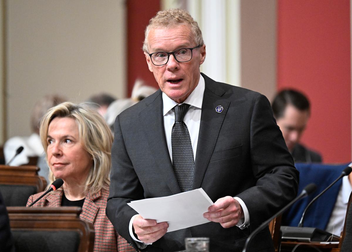 Quebec Labour Minister Wants Power to Intervene in Montreal Transit Strike