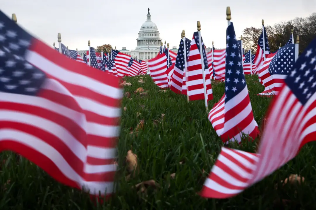 LIVE NOW: Memorial Day National Observance Held at Arlington National Cemetery