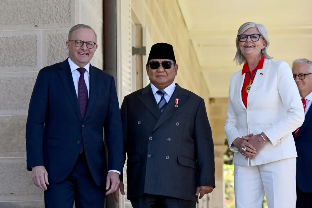 Australia and Indonesia Ink Defence Pact to Respond Together to Security Threats