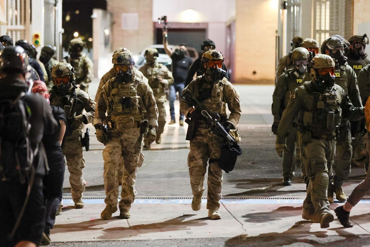 Federal Immigration Operation Expected in Charlotte, NC: Sheriff thumbnail