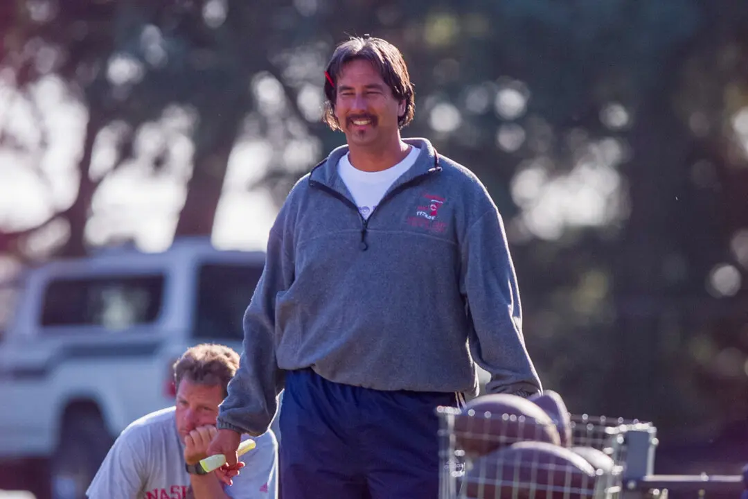 John Beam, Football Coach Featured on Netflix’s ‘Last Chance U,’ Dies After Shooting on Oakland Campus