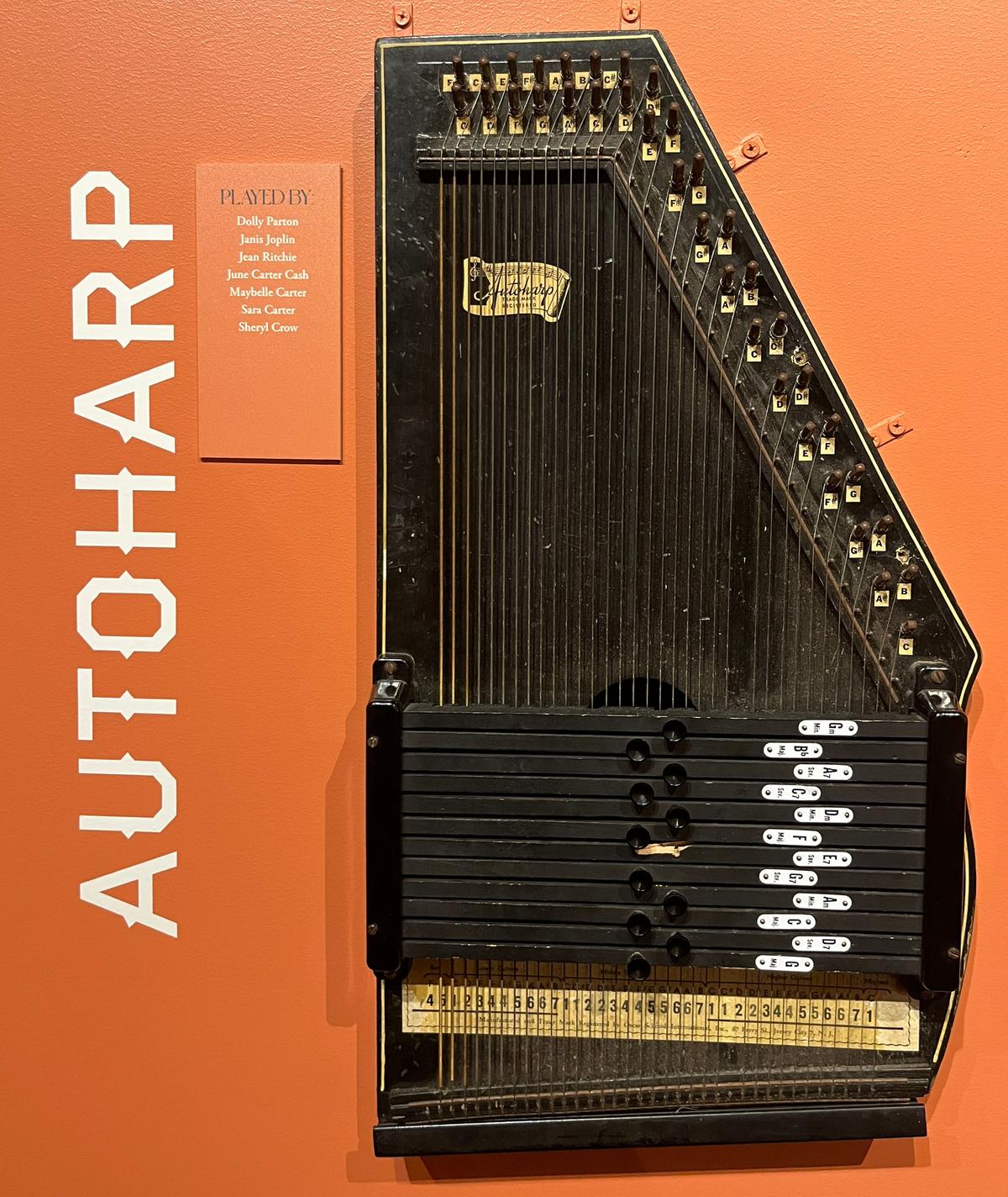 The autoharp on display at the Grammy Museum in Los Angeles. (Public Domain)