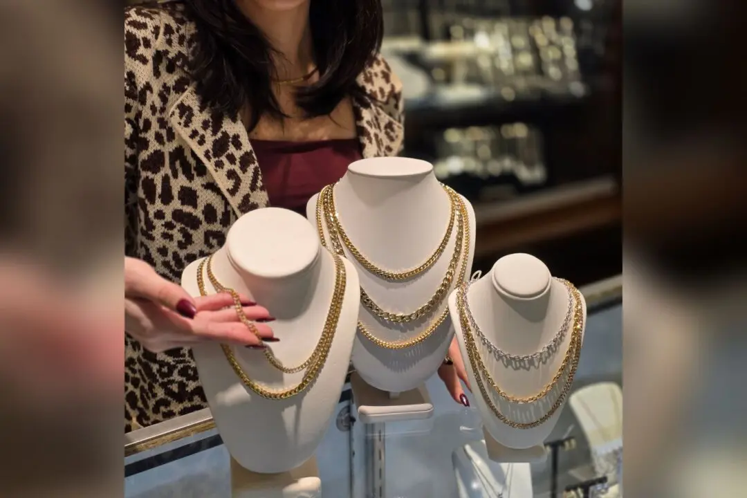 Jewellers Contend With Changing Consumer Behaviour This Season Amid High Gold Prices