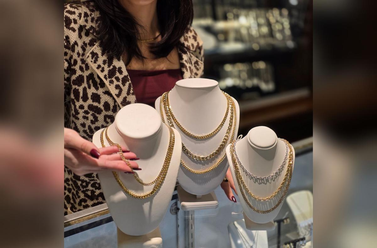 Jewellers Contend With Changing Consumer Behaviour This Season Amid High Gold Prices
