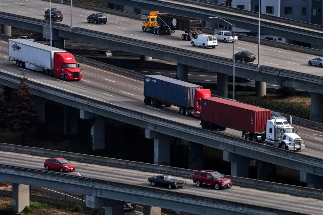 Appeals Court Halts DOT Restrictions on Commercial Driver’s Licenses for Immigrants