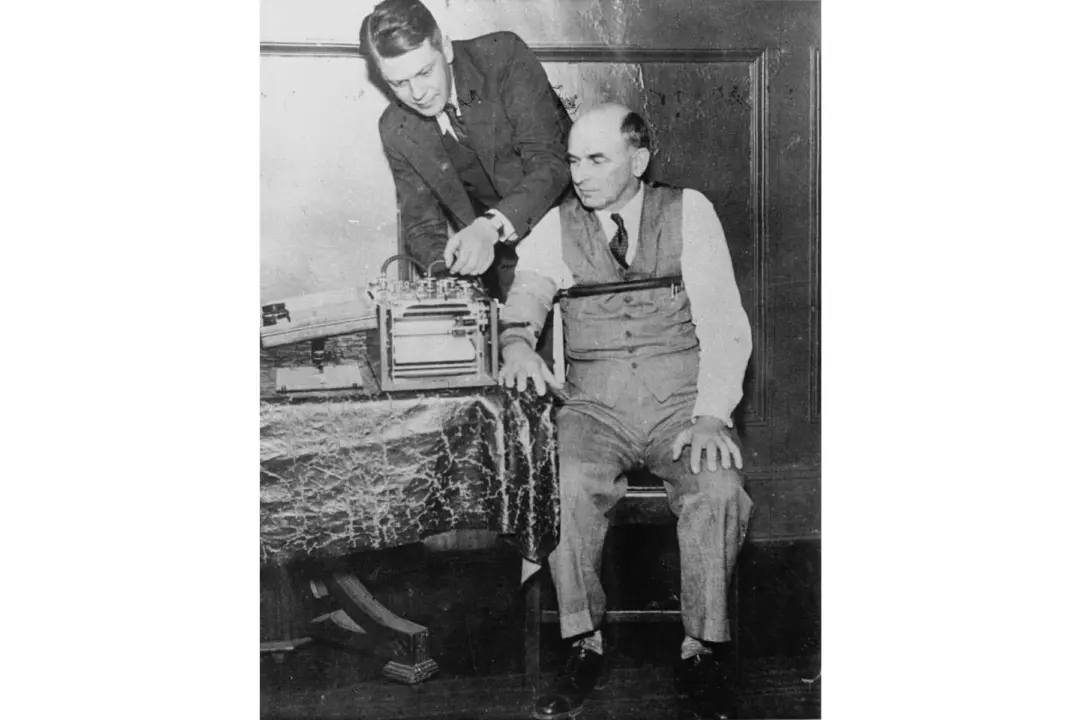 Leonarde Keeler: In Search of Deception