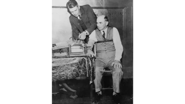 Leonarde Keeler: In Search of Deception