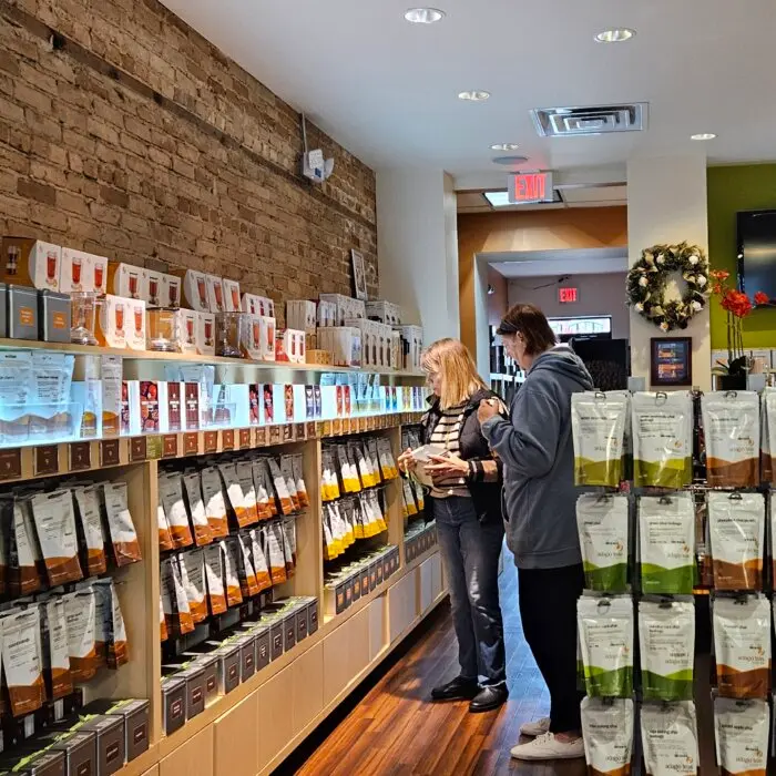 Small Retailers Enter Holiday Season Optimistic