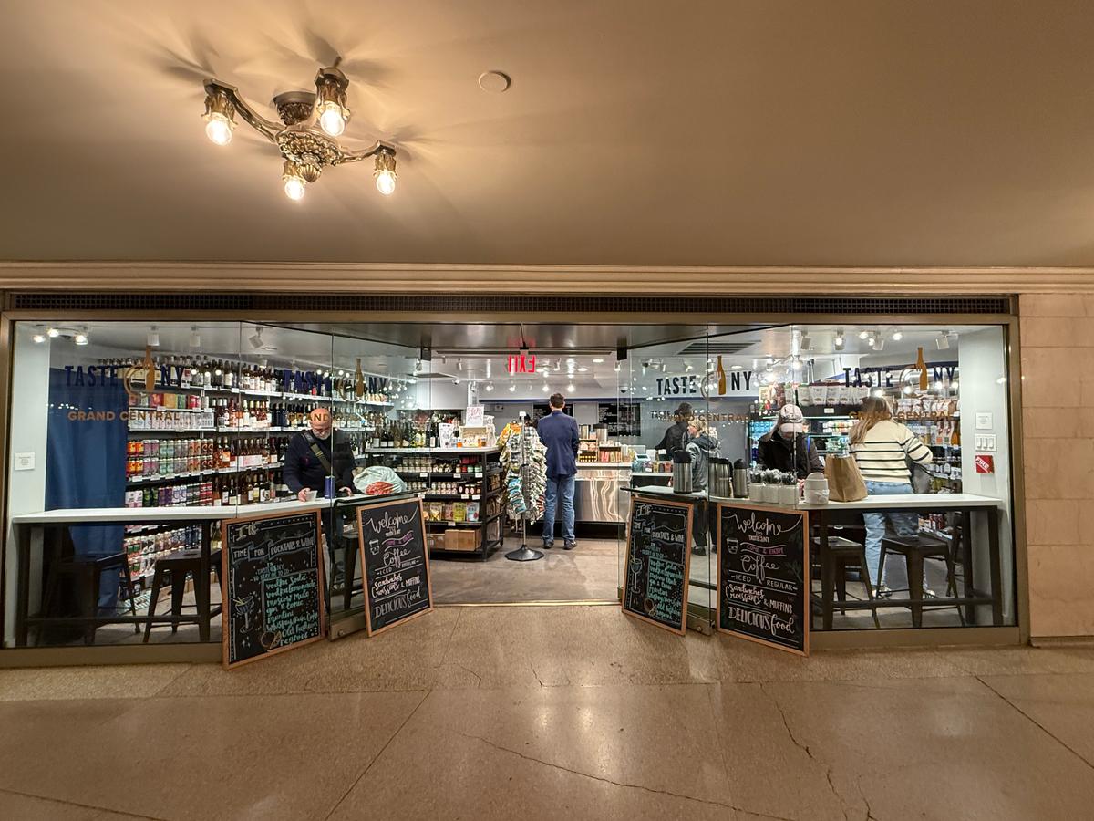 The Taste NY shop, highlighting New York-made products. (Jenny Zeng/The Epoch Times)