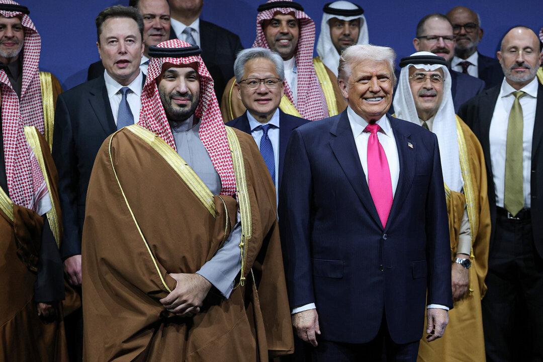 Trump Promises Saudi Crown Prince to Help Resolve Years-Long Conflict in Sudan