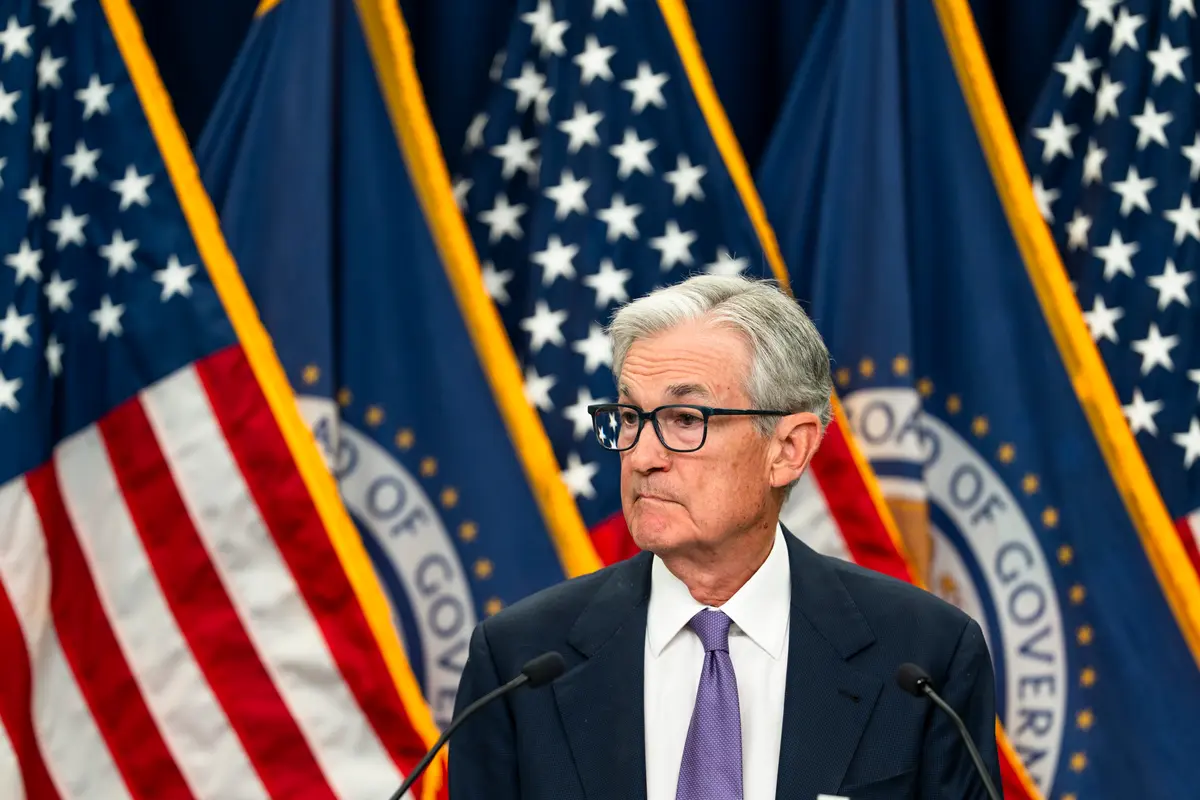 Fed Split Over December Rate Cuts, Raising Economic Uncertainty thumbnail