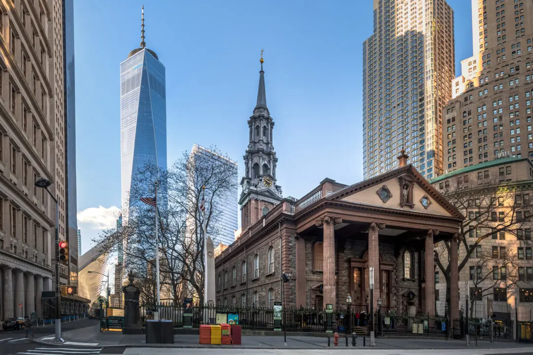 St. Paul’s Chapel: A Stalwart Structure Dwarfed by Modernity