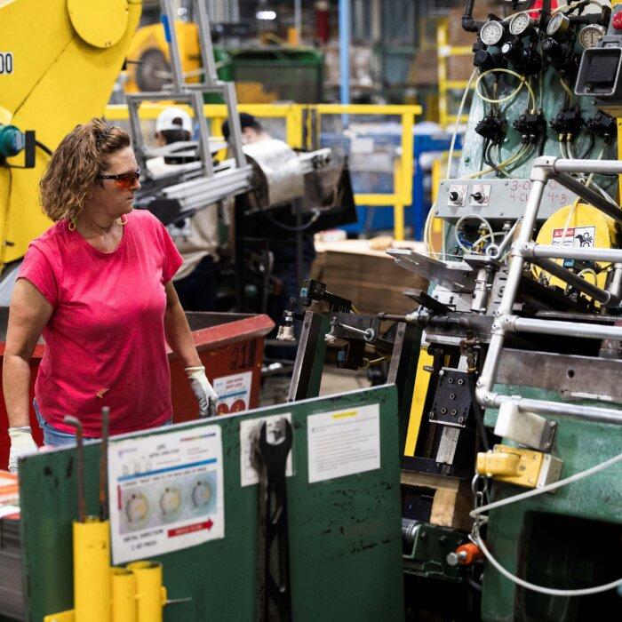 US Economy Created 119,000 New Jobs in September, Topping Market Estimates