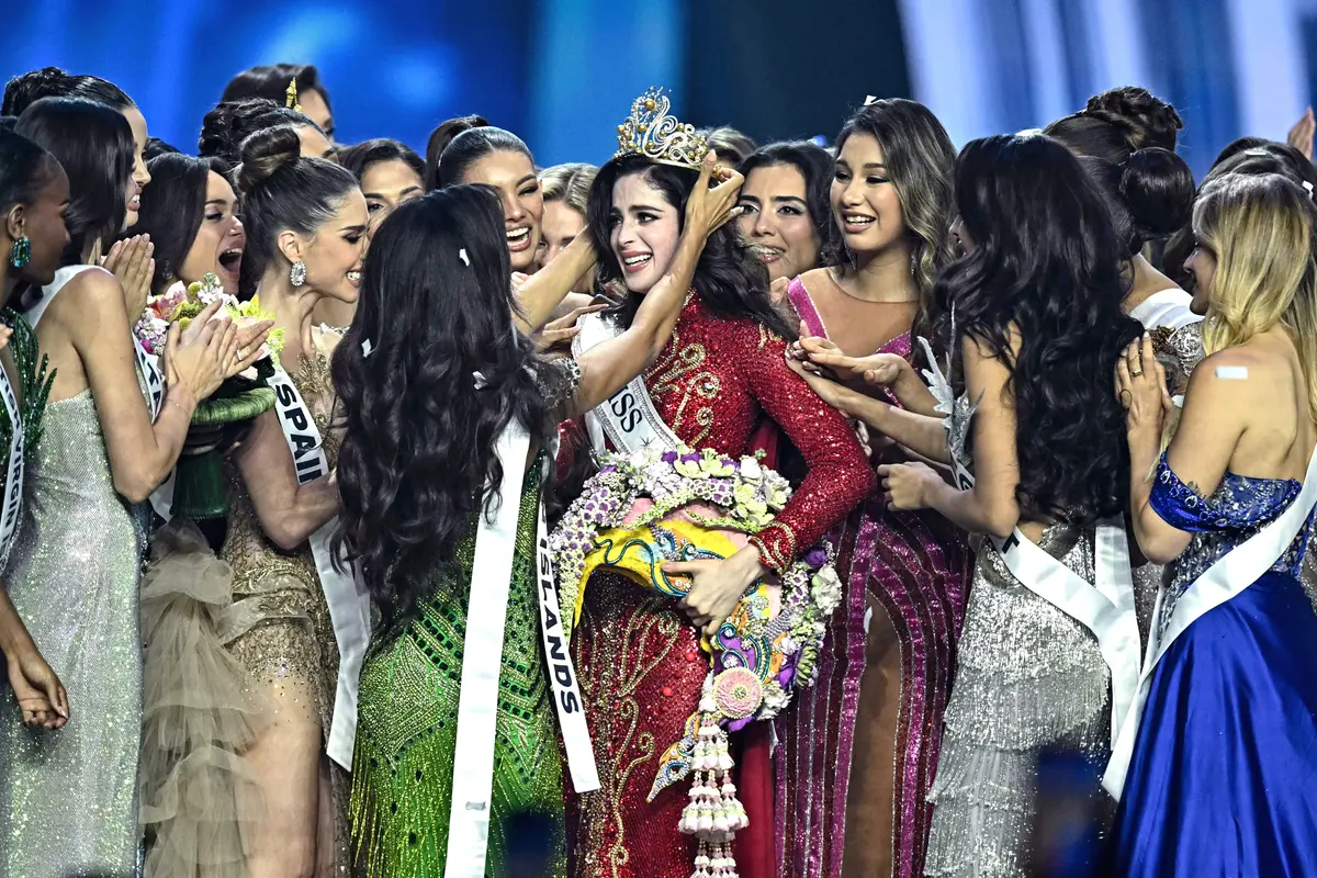 Mexico’s Fatima Bosch Takes Miss Universe Crown thumbnail